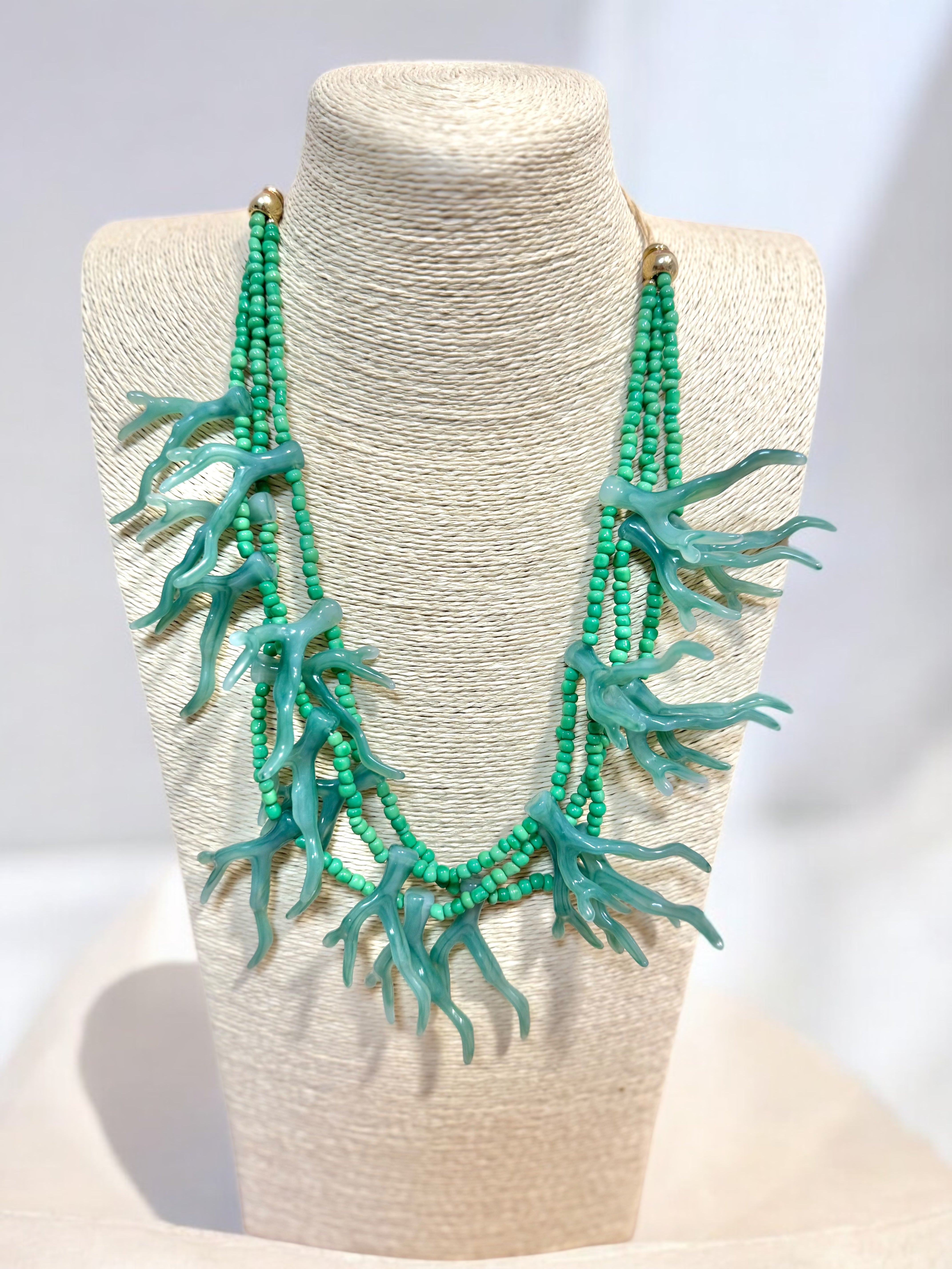 COLLAR MAXI CORAL VERDE