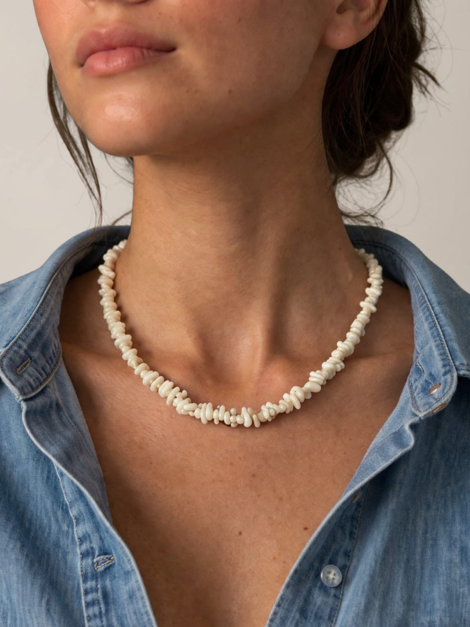 COLLAR CORALITOS BLANCO